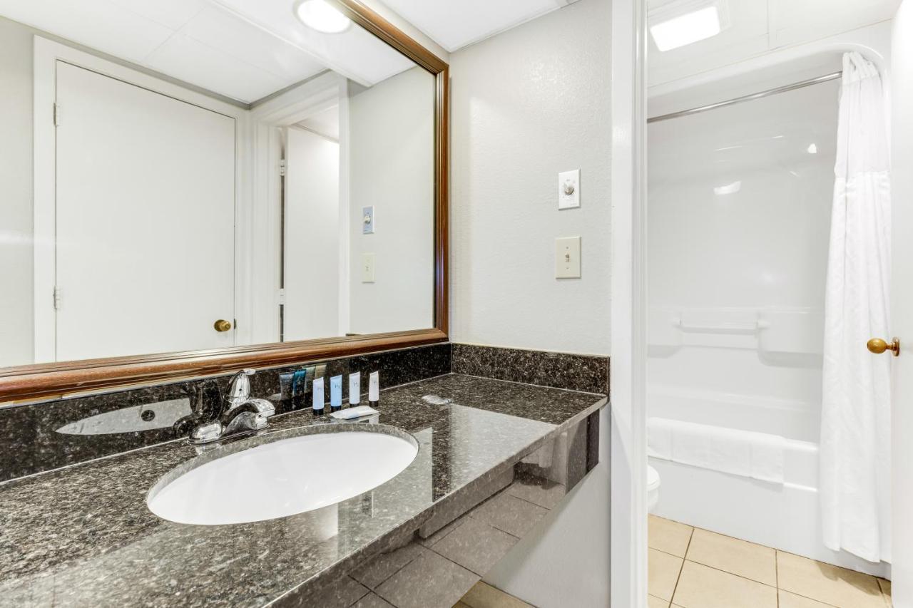 Wonderful Oceanfront 1Br Suite At Landmark Resort! 1235 Myrtle Beach Exterior photo